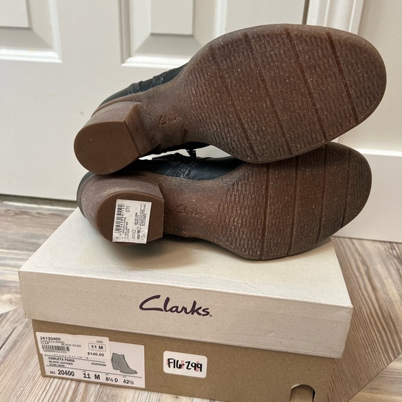 Clarks Carleta Paris side zip Black size 11 NWT - Picture 2 of 5